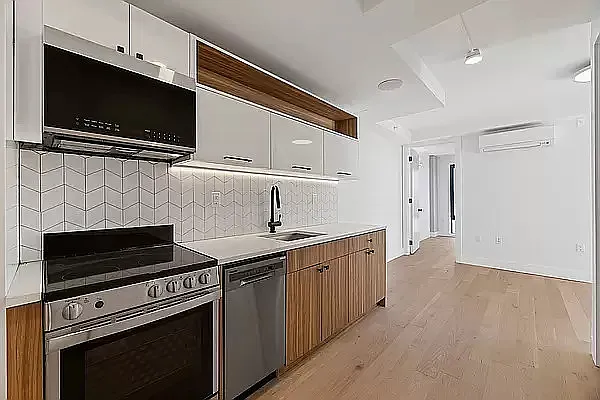 Rented by REAL New York | media 36