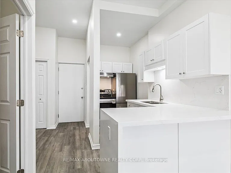 68 Peel St #3 — Photo 2