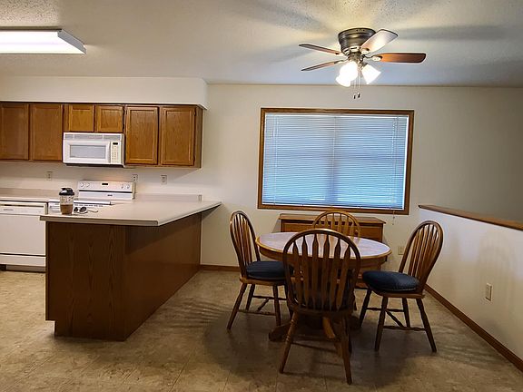 4th image of 21311 Sheila Ln