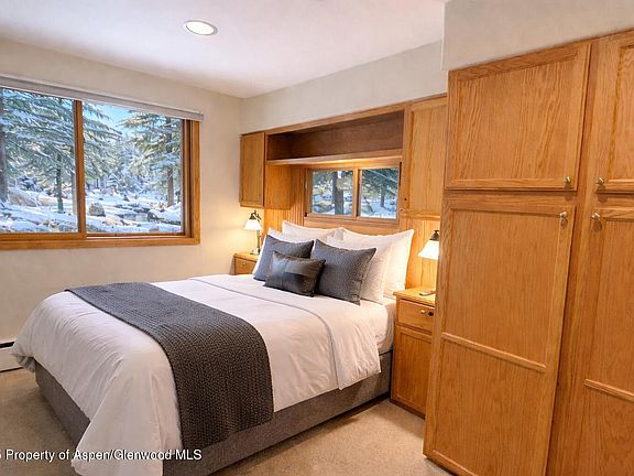 5th image of 640 Carriage Way #203