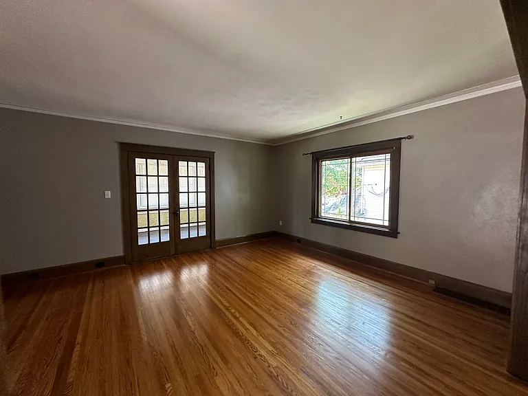 124 N London Ave — Photo 4