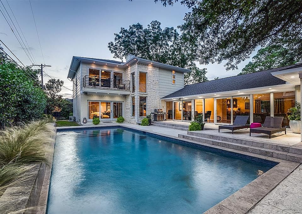 1st image of 5824 Del Roy Dr