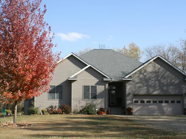 301 Mork Ln, Dexter, MN 55926