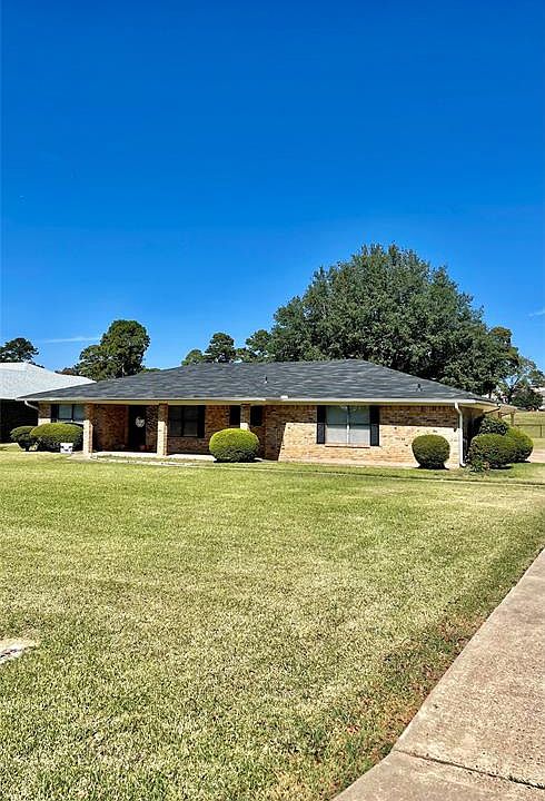 1st image of 4426 Parkridge Dr