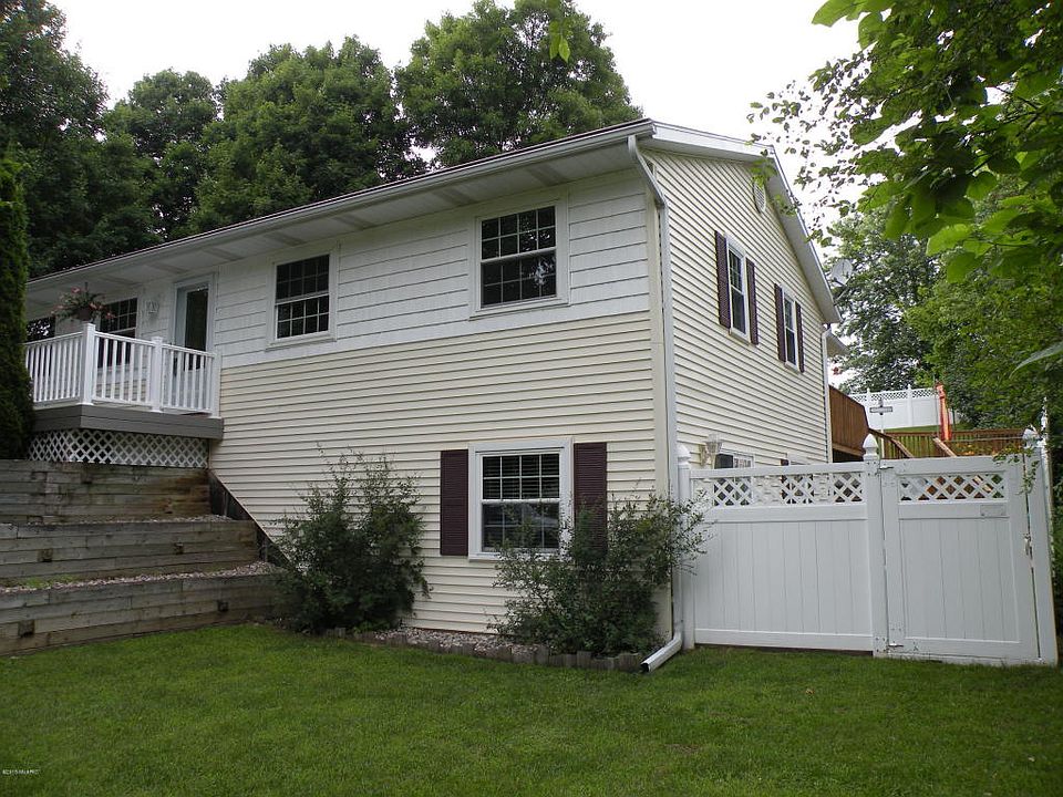 1st image of 3081 Grandview Dr