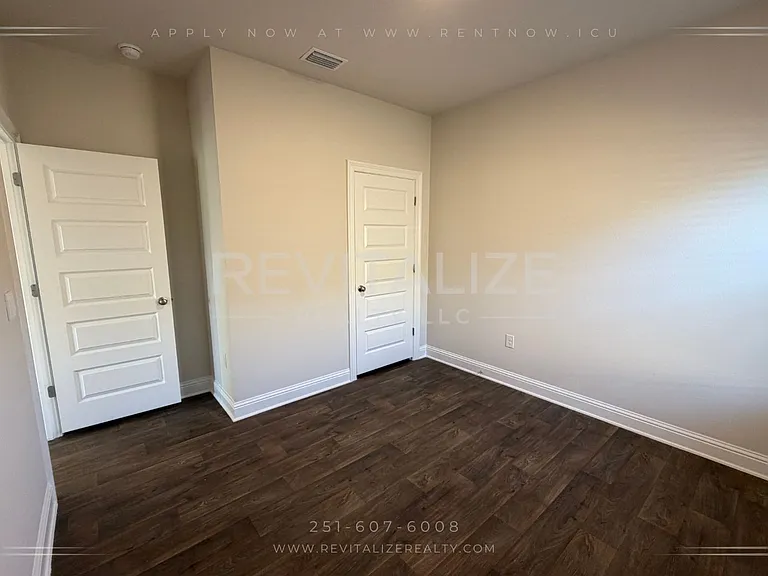 14930 Dayton Cir — Photo 6