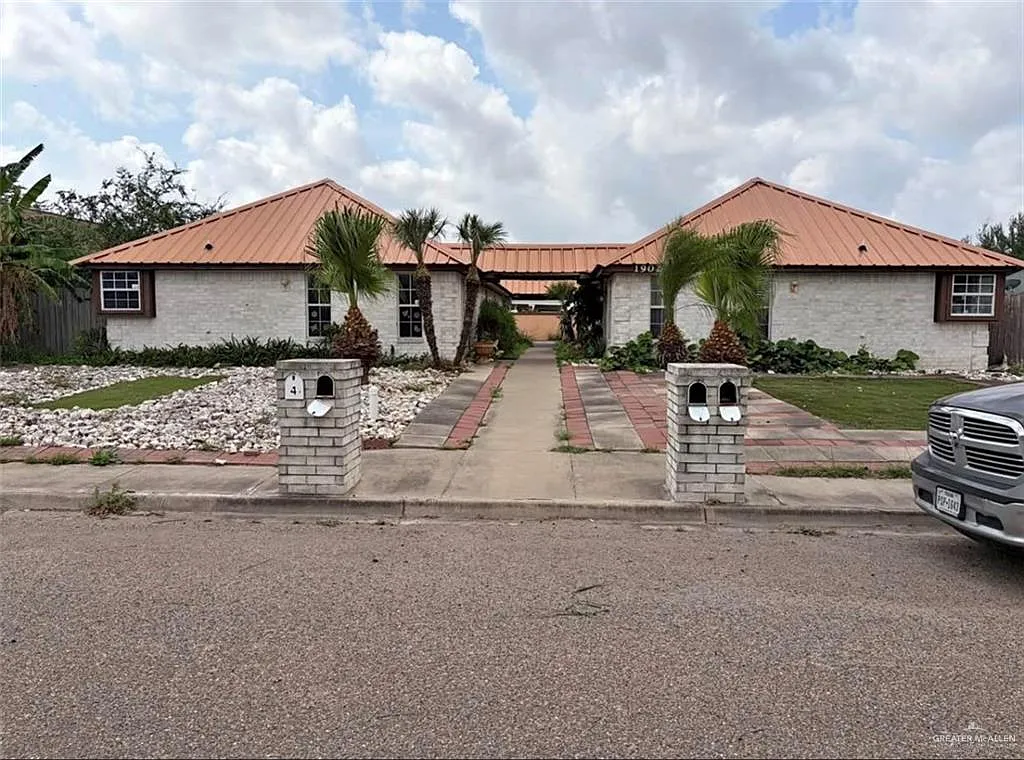 2 bed, 2.0 bath, 945 sqft, $800 — Photo 1