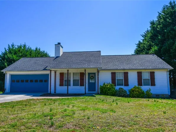 141 King St, Clermont, GA 30527