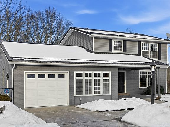 3rd image of 133 James Dr