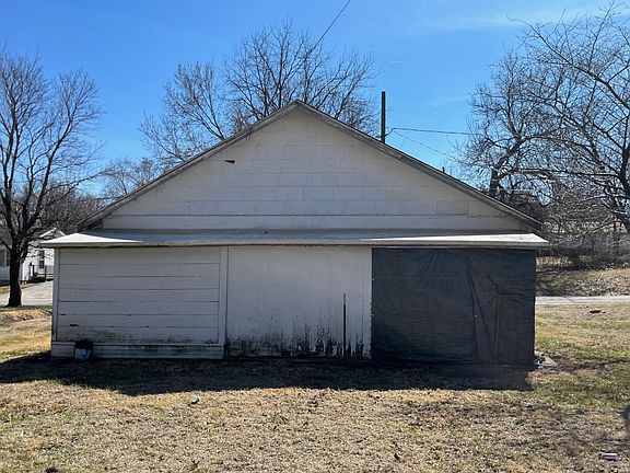 5th image of 237 Herriman St