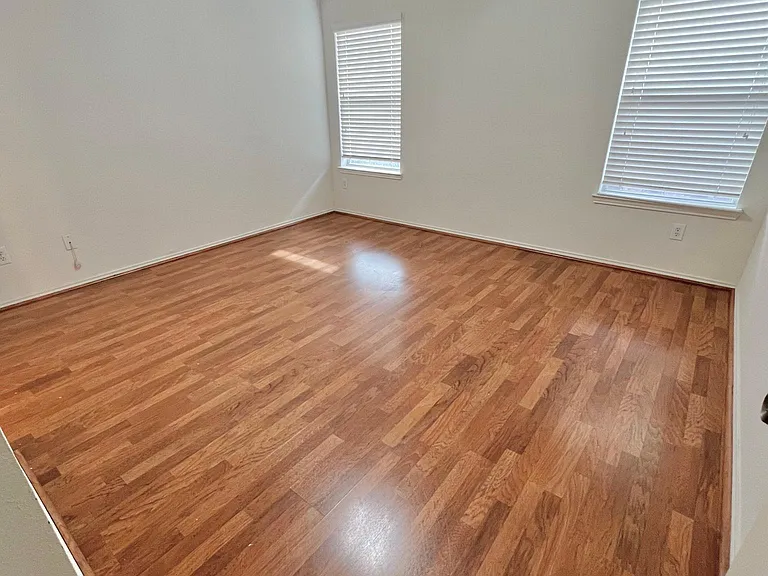 925 Jamie Dr — Photo 35