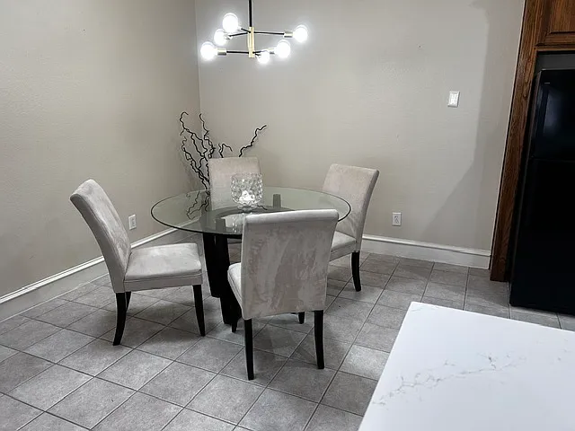 7512 Blossom Ln — Photo 3