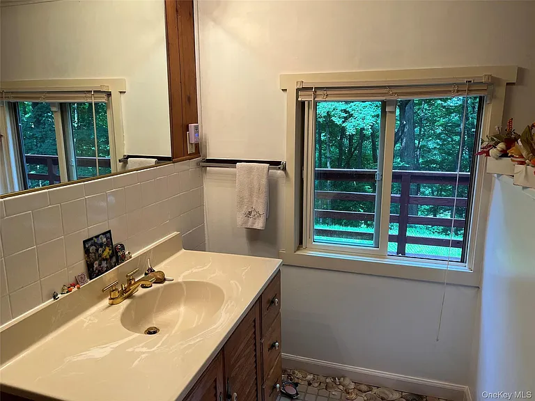 85 Paulding Dr — Photo 6