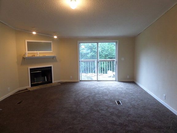 2nd image of 1004 S Summit Dr