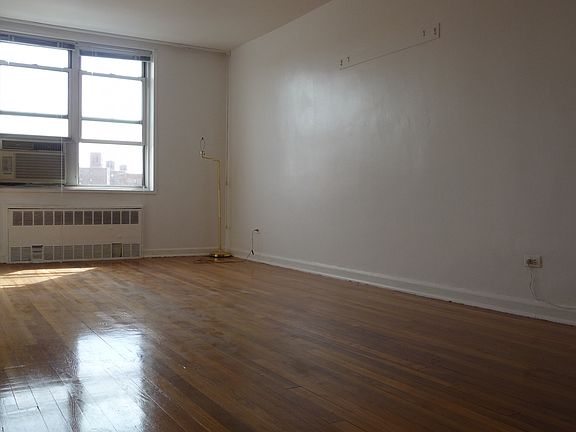 3rd image of 1480 Thieriot Ave APT 6J