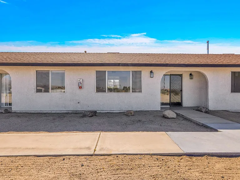 74077 Cactus Dr — Photo 1