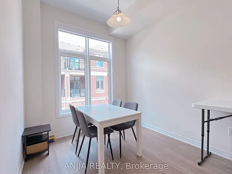 10 Tay Ln — Photo 5