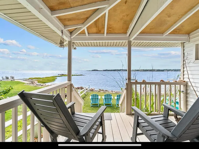 105 Sunset Beach Rd #B — Photo 1
