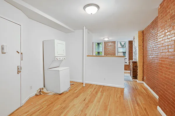 Rented by Oxford Property Group | media 9