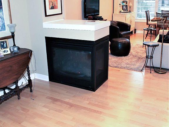 4th image of 10004 Gentian Dr
