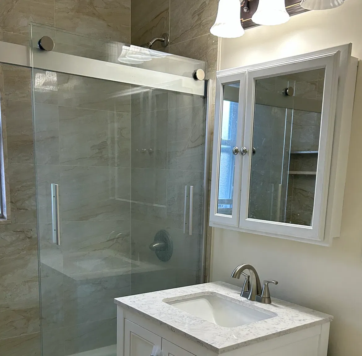 2 bed, 800 sqft, $2,300 — Photo 3
