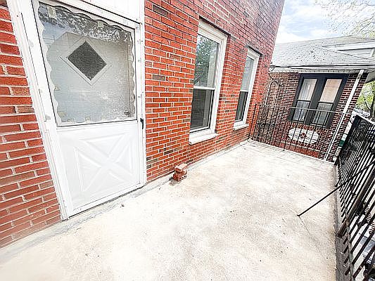 5th image of 935 58th St #3