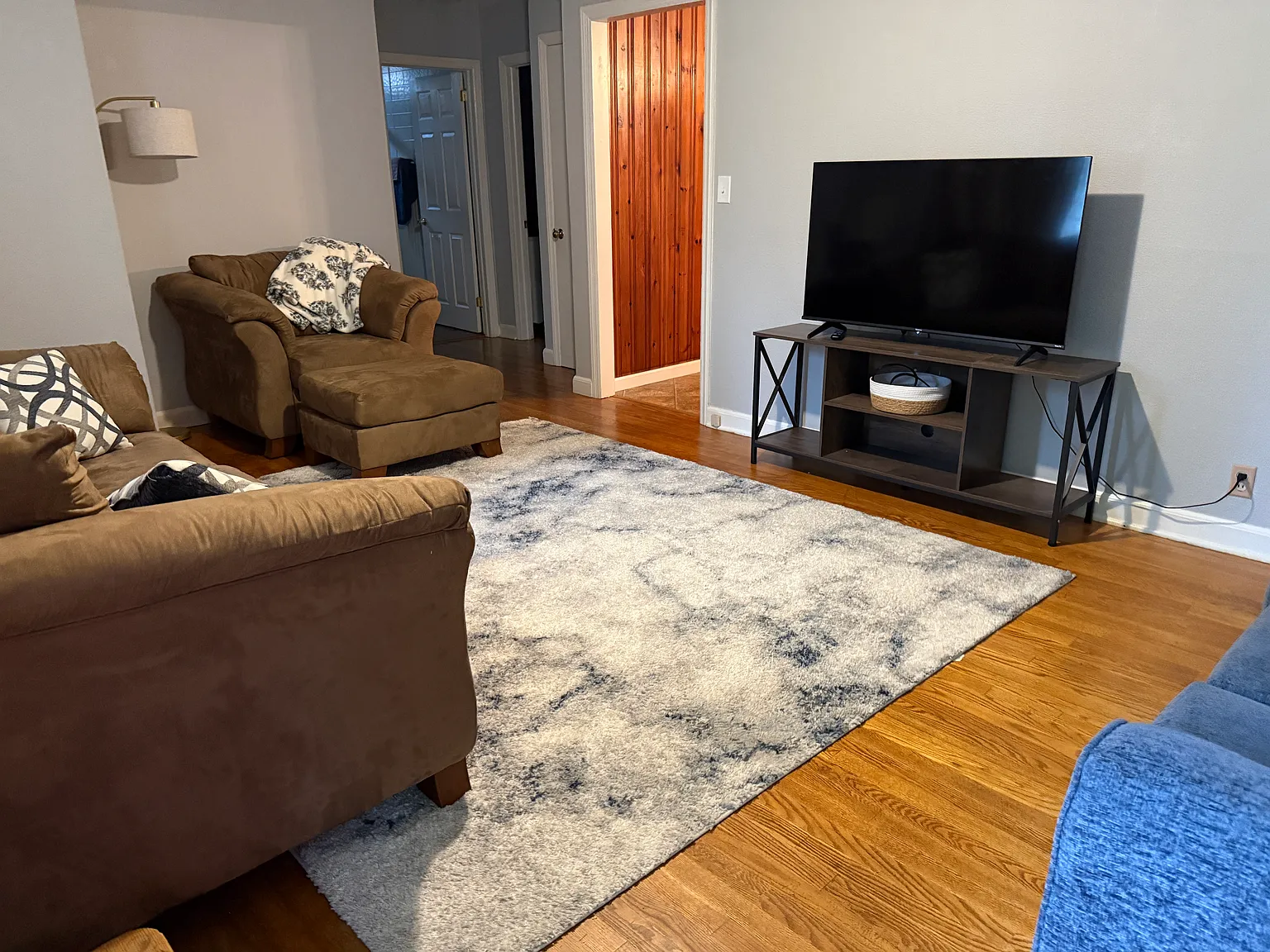 2 bed, 832 sqft, $1,900 — Photo 3