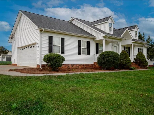 124 Pepperstone Pl, Mocksville, NC 27028