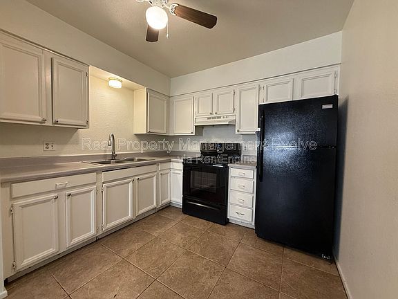 5th image of 1905 N Center St APT 1