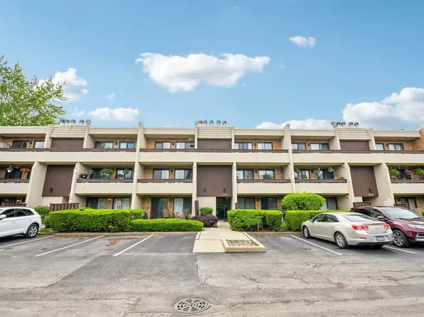 176 E Springbrook Dr APT 3A, Bloomingdale, IL 60108