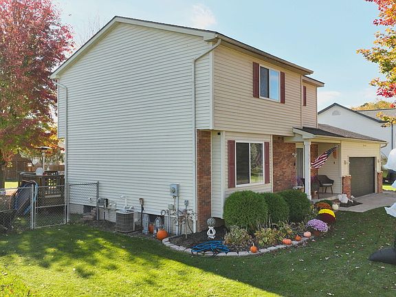 3rd image of 1023 King James Ct