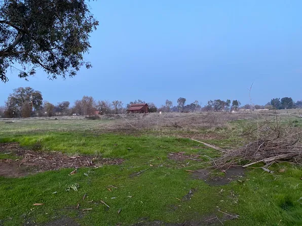 8220 N Fowler Ave, Clovis, CA 93619