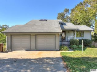 8304 S 13th St, Bellevue, NE 68147