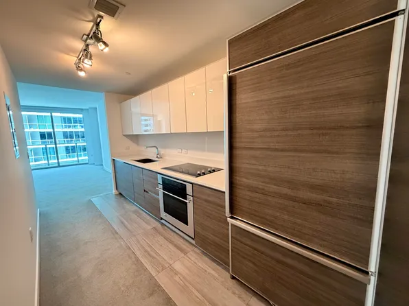 1100 S Miami Ave APT 2106, Miami, FL 33131