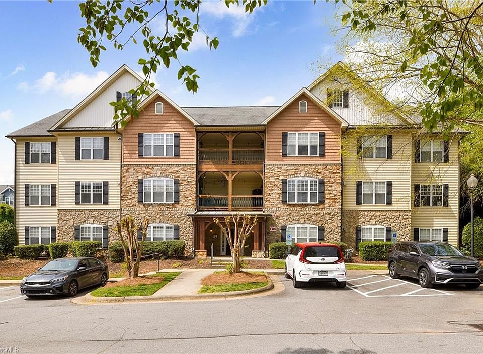 1st image of 4762 Tatton Park Cir Unit 3A
