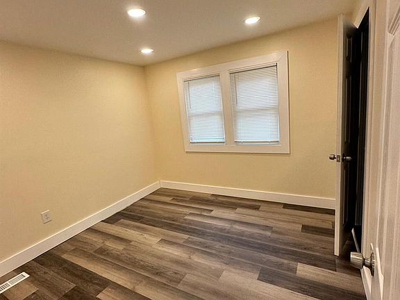 4th image of 71 Biltmore Dr