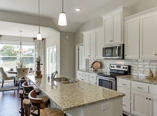 1119 Pine Hill Ln, White Bear Lake, MN 55110