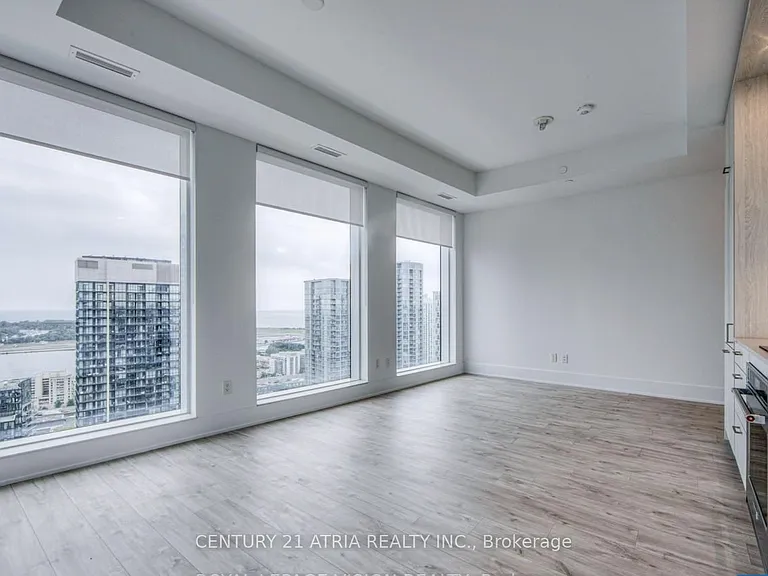 470 Front St W #1812 — Photo 1