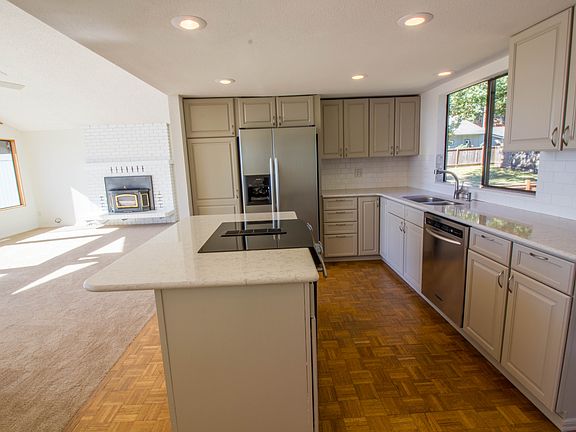 4th image of 26468 Marine View Dr S