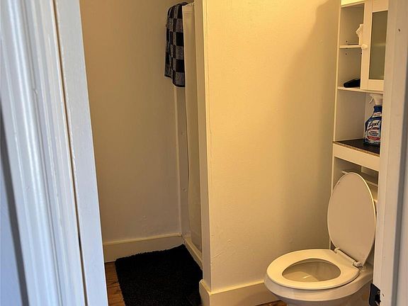 5th image of 8137 Wetherby Ln