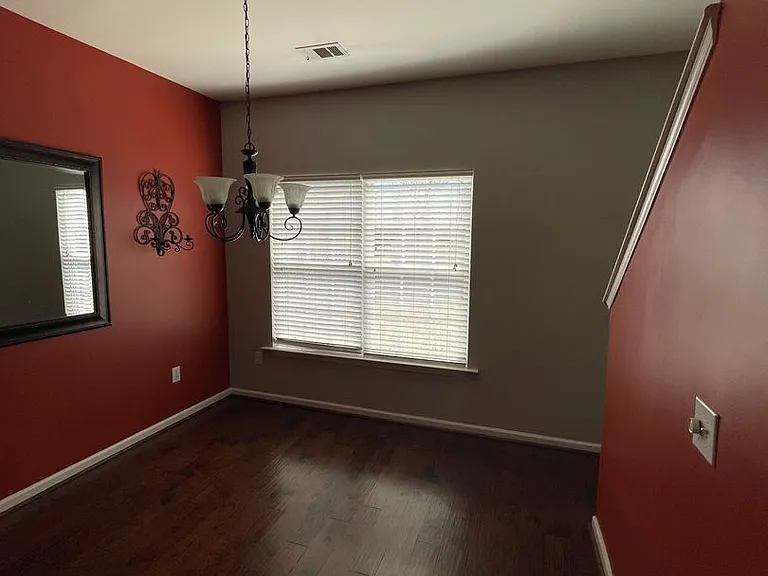 102 Nobska Light Ct — Photo 7