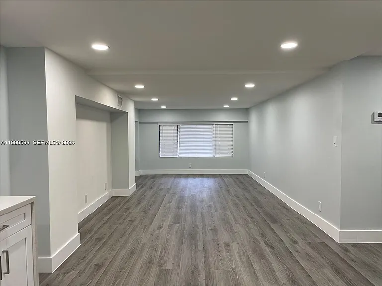 4725 SW 62nd Ave #103 — Photo 3