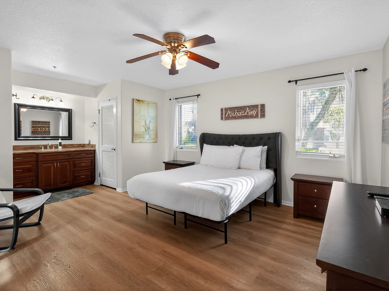 2 bed, 1180 sqft, $9,000 — Photo 3