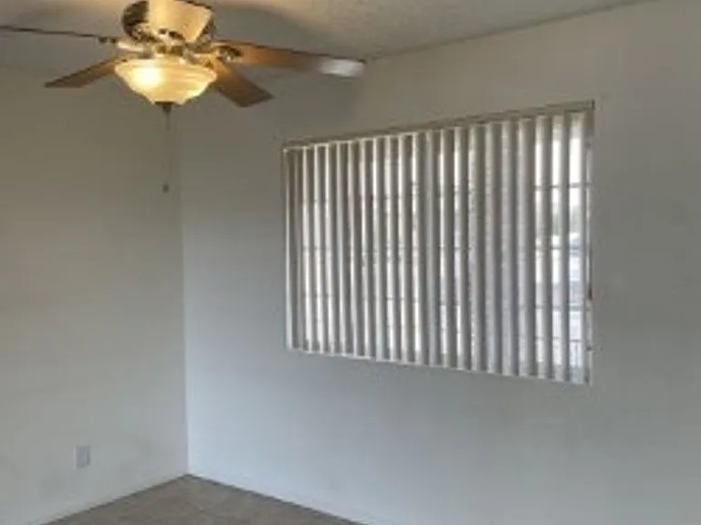 2543 Inverness Dr — Photo 13