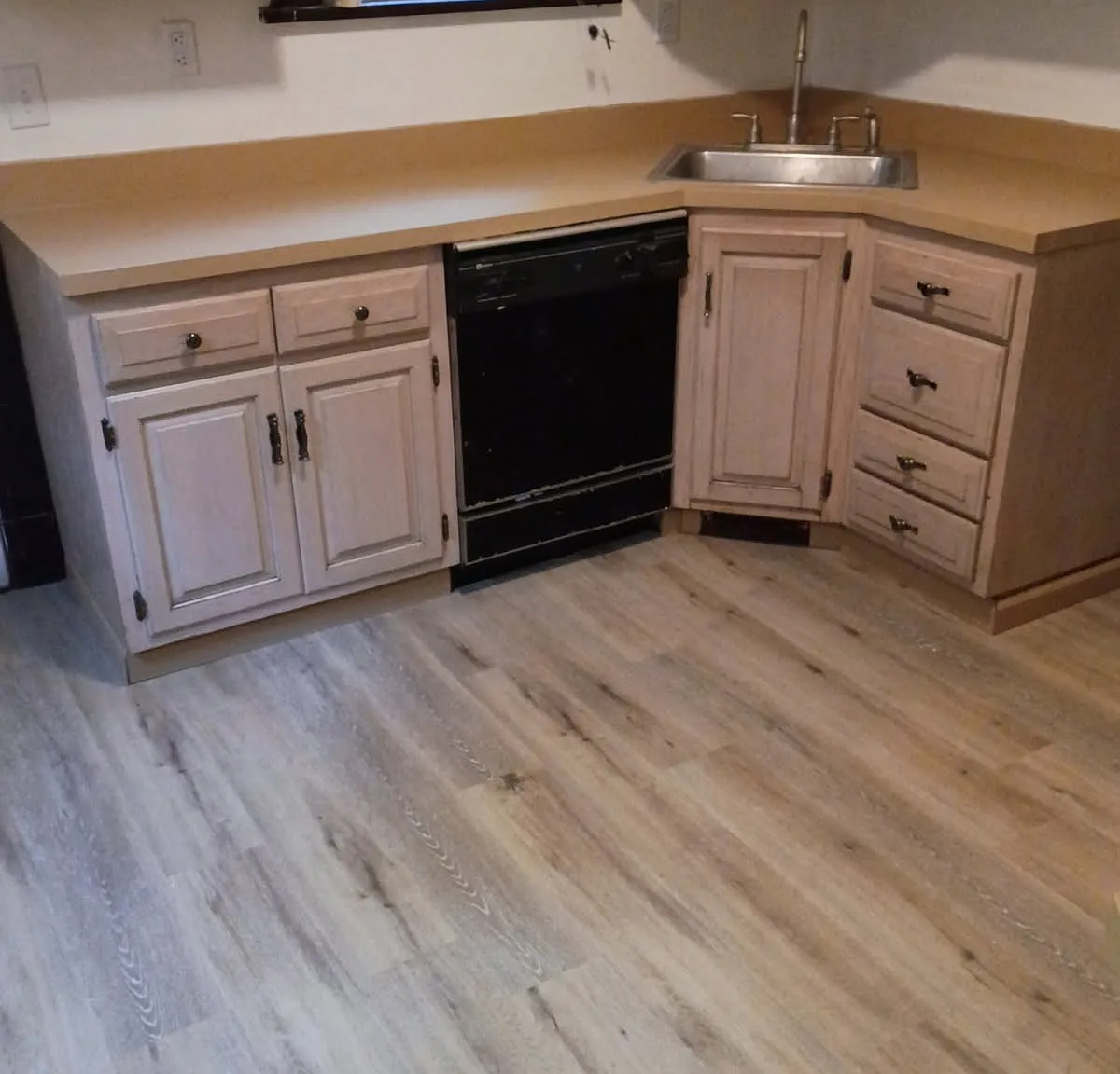 5 bed, 1928 sqft, $1,850 — Photo 1