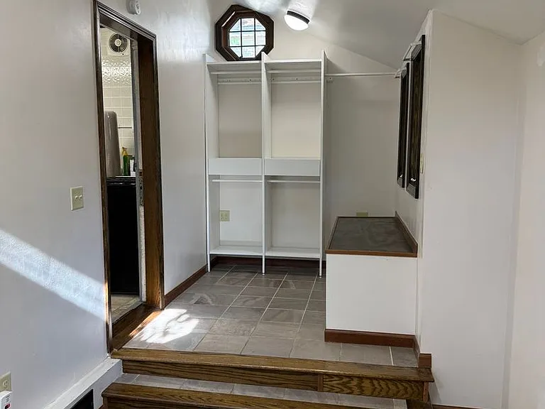 1015 Charles Ave — Photo 11