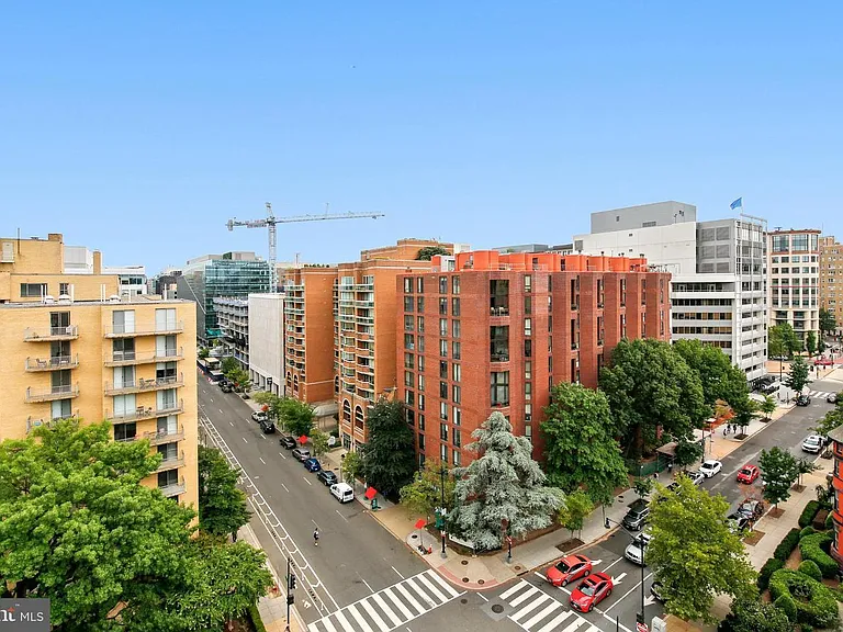 2201 L St NW #617 — Photo 48