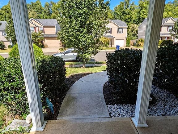 5th image of 325 Huckleberry Loop
