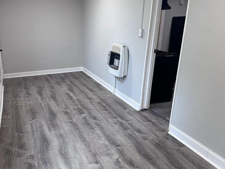 25 N Swan St #1 — Photo 9