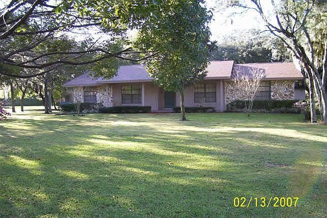 shady oaks, front porch